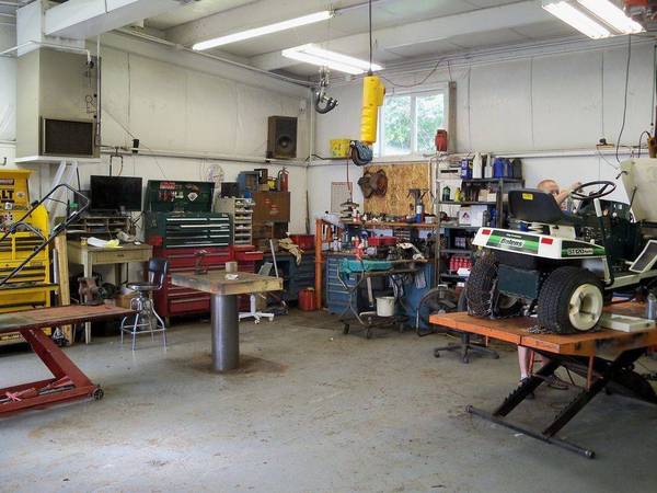 Areins GT14 lawn tractor & two stage 48cut snowblower attm. OBO - $57563470460623617122