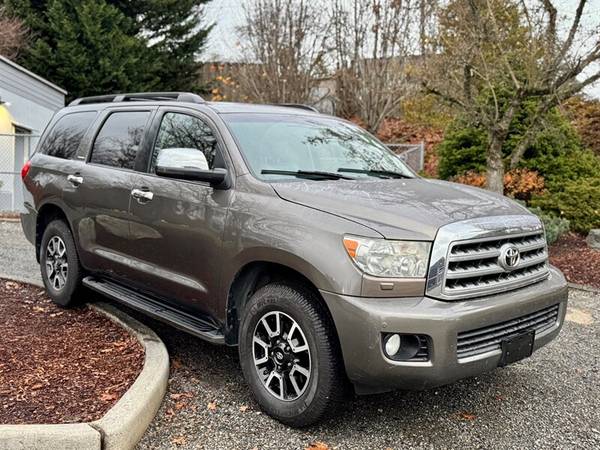 2008 Toyota Sequoia Limited - 4WD - 5.7L V8 Fully Serviced  1