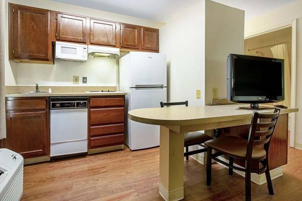 Disability Access, Onsite Laundry Facilities, Parking Included 1