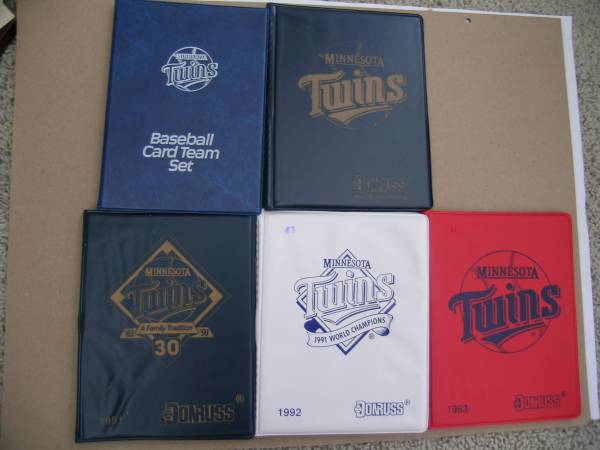 Minnesota Twins Baseball Card Team Set Binders 1