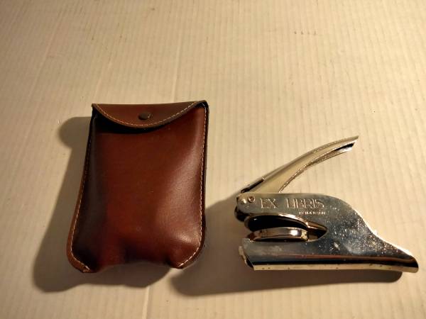 EX LIBRIS EMBOSSER 1