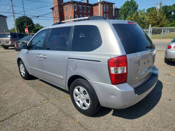 2010 Kia Sedona w/49k miles - $5,995 (Lowell, MA *www.daveducharmesauto.com)63470622930307124