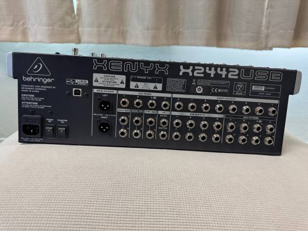 Behringer Xenyx X2442USB 24-Input Mixer with USB and Effects 2010