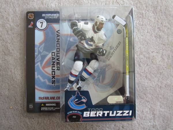 McFarlane NHL Action Figure: Todd Bertuzzi Vancouver Canucks - NIB 1
