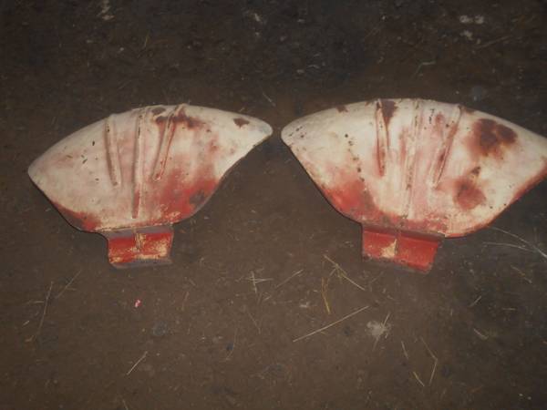 case fenders - $100 (racine)63471407700483121