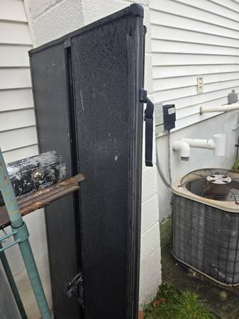 Tonneau cover( 6ft )-2015 -22 colorado / canyon 1