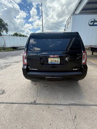2018 GMC Yukon SLT - $20,00063622071171329122