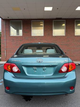 2010 Toyota Corolla LE Sedán 4D $7,000 ¡Venta particular! - $7,000 (Staten Island)63482528387329124