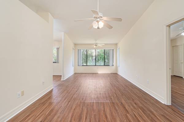 $1,750 / 2br - 1192ft2 - 125 Blue Heron Dr, Unit C (Daytona Beach)63791575148931123