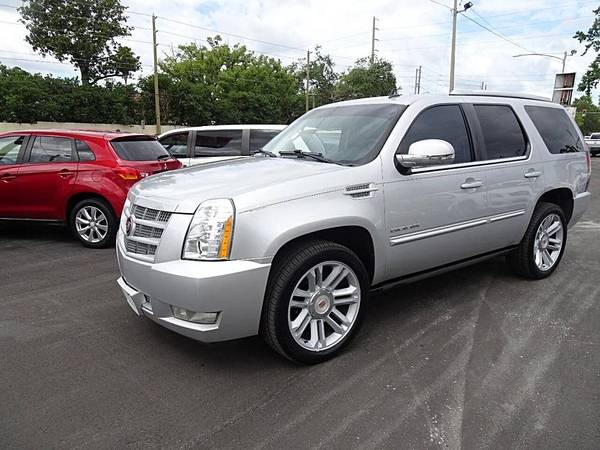 2013 Cadillac Escalade Premium AWD 4dr SUV - $10900.0063443467826689121