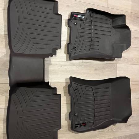 WeatherTech for Subaru Outback (2016-2019 models) 1