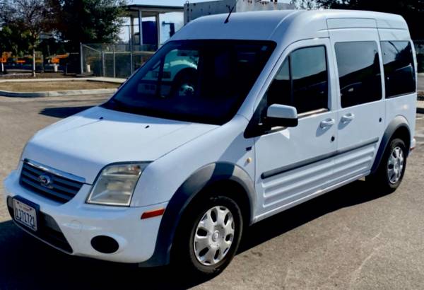 Gas saving 5 Passenger + Cargo VAN  ~ low 40k mi 1