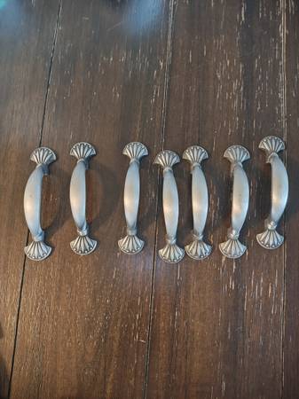 Cupboard/drawer handles 1