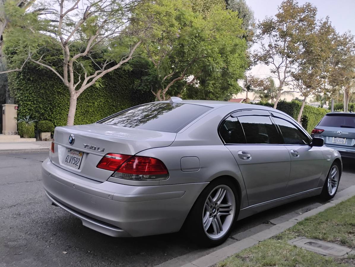 2008 bmw 750 Li extremely clean