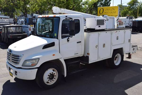 2008 Hino 258 Mechanics Service Truck w Crane, Air Comp, LOW MILES!!!! 1
