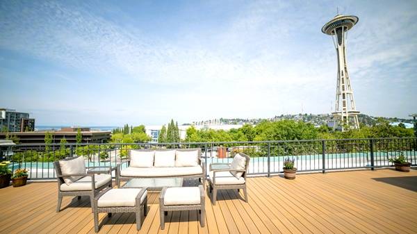 Winter Month-to-Month Studio – Downtown Seattle 1