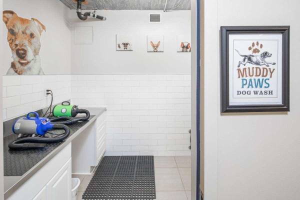 $3,530 / 2br - 1583ft2 - Right in the middle of everywhere you want to be. (Belmont)64038878916226120