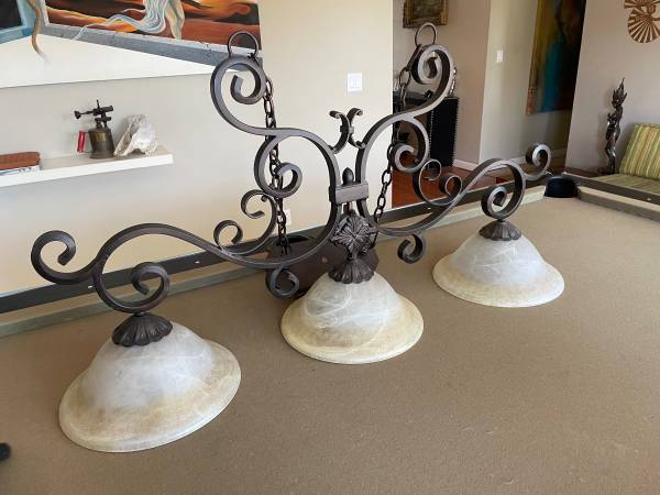 Large Kitchen/Dining light 1