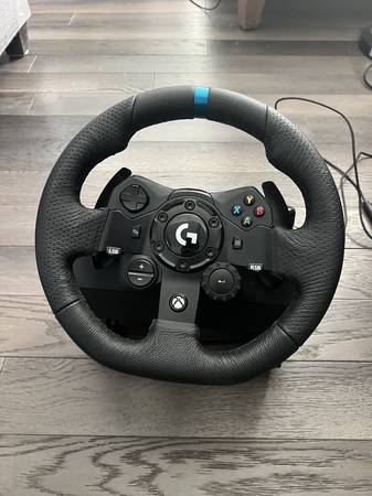 Logitech G923 TRUEFORCE Racing System & Driving Force Shifter 1