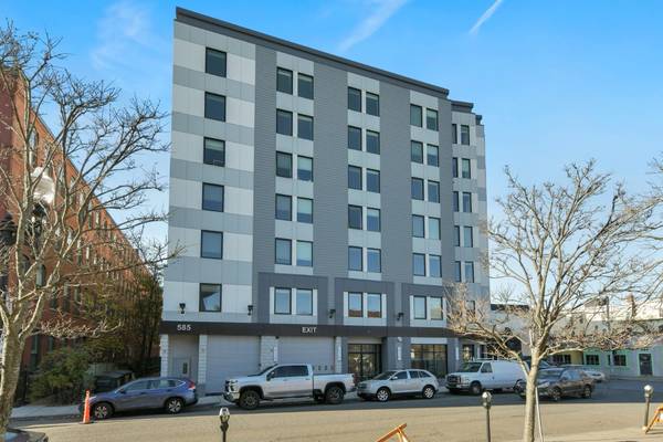 $1,675 LYNN / BOSTON ESTUDIO DE LUJO NUEVO CON AGUA CALIENTE INCLUIDA! ESTACIONAMIENTO63839291960193124
