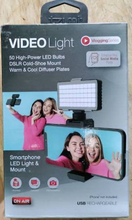 BRAND NEW Video Light -Smartphone DSLR 50 bulbs video LED light +mount - $10 (berkeley)63471438727171120