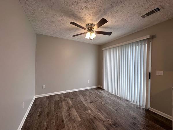 $1,858 / 3br - 1800ft2 - $1,858 /3 habitaciones, adosado tri-nivel - ¡Tu nuevo hogar te espera! (Jefferson City)63815695322241122