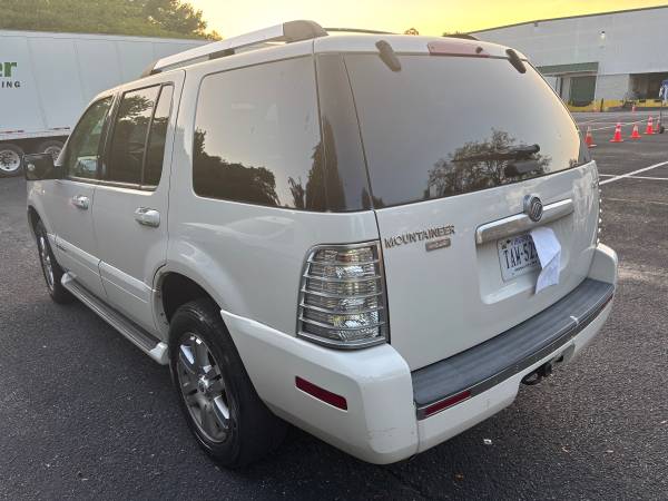 2008 MERCURY MOUNTAINEER. 150 mil. Funciona excelente. - $2,45063435199366273123