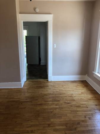 $850 / 2br - For Rent - 2 bedroom upper in Oshkosh (Oshkosh)63838112478339121