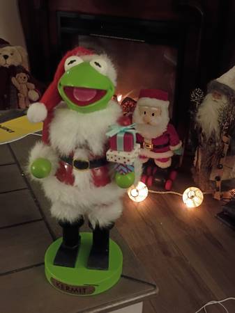 Kermit the Frog Nutcracker: Kurt Adler 1