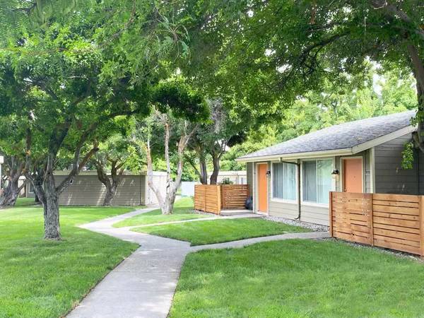 $1,695 / 2br - 675ft2 - Let us show you the home of your dreams! Tour our 2 Bed, 1 bath! (Wenatchee - Wenatchee Valley College)63922933306115122