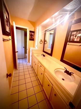 $750 / 5br - ROOM FOR RENT (Houston)63906679996290122