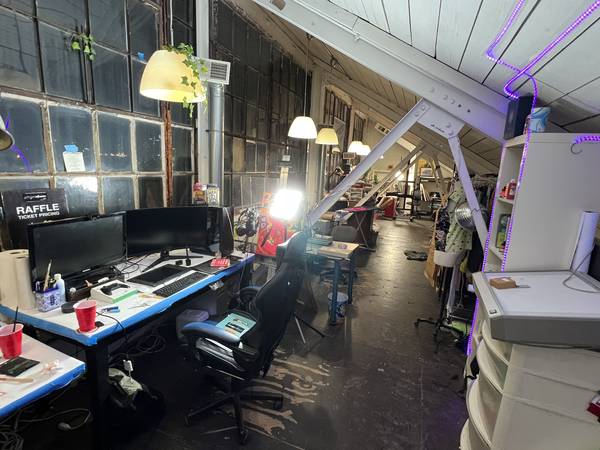 $300 / 144ft2 - Artist Work Space (East Garfield Park)63918412337795120