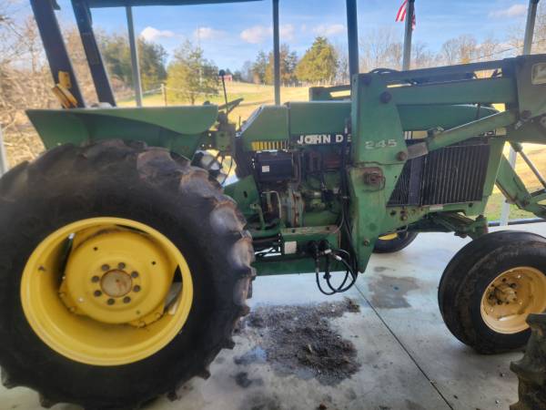 2355 John Deere Tractor with loader 1