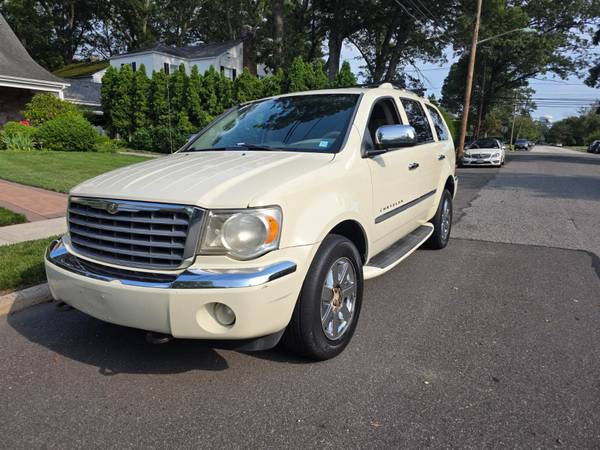 2009 Chrysler Aspen LTD ,SUV, AWD, Cargado, Limpio, NEG - $3,45063654718852737122