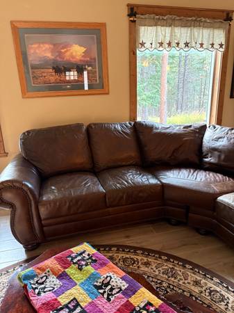 Nice leather sectional 1