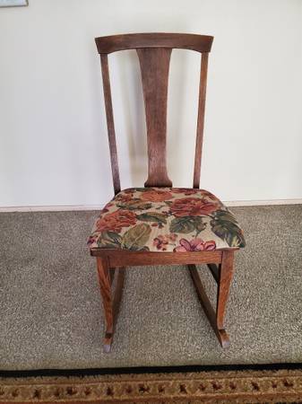 Vintage Wooden Rocking Chair with Floral Upholstery 1