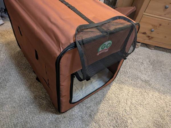 Go Pet Club 32" Soft Collapsible Dog / Pet Crate 1