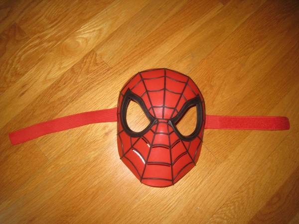 Spider Man Mask with Velcro Closure by Marvel Hasbro 2010 1