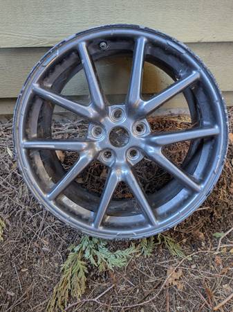 Modelo 3 de Tesla de 18 pulgadas, llantas Y (dos) - $260 (Seattle)63471198690305122