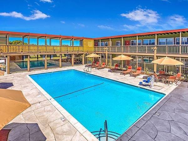$3,250 / 2br - 700ft2 - Flexible Lease Terms Available, Online Maintenance Requests64009498871554122