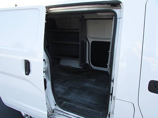 2020 Nissan NV200 134k - Photo 11