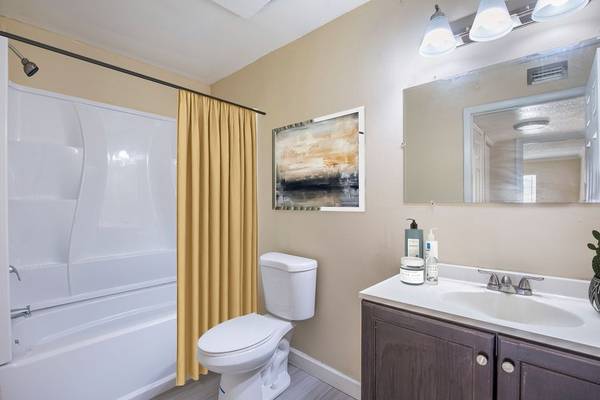 $1,225 / 1br - 740ft2 - 1/BD, Upgraded Units Available., Picnic Area. (1 Herald Drive, Leesburg, FL)63861743316993124