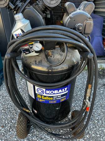 Kobalt 30 Gallon Air Compressor 1
