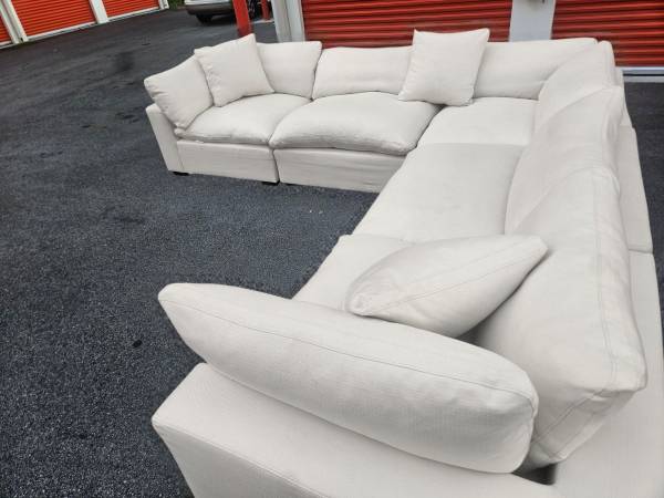 FREE DELIVERY Couch Sofa Sectional 5
Piece Grey Cloud Ivory - $710 (Buford)63470456423939123