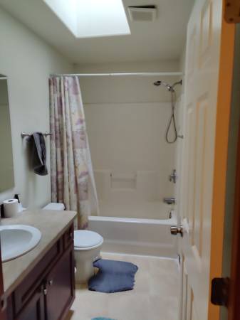 $700 / 6br - 300ft2 - Large room  minutes to CMC/TESC/SPSCC/State Capitol WXXII (Mud Bay/Hwy 101)64031307768321123