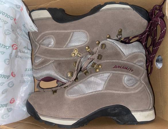 Dolomite Boots (Size 10) 1