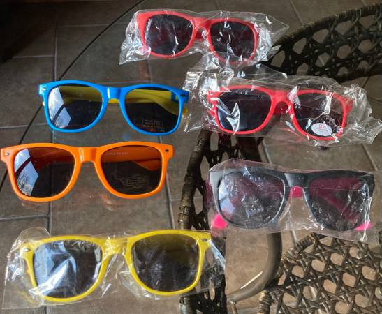 Set of 6 new colorful sunglasses 1