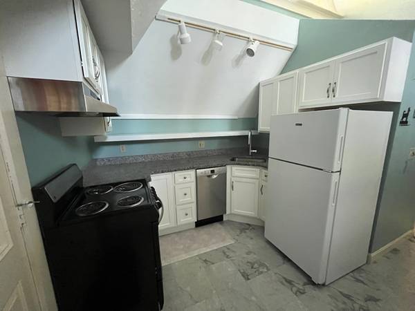 $1600.00 / 1br - One Bed/One Bath, Concord, NH63931791022210120