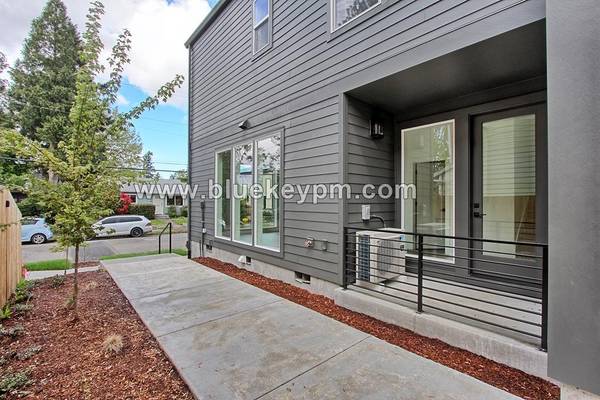 $2,095 / 2br - 1000ft2 - 2 Bed, 2.5 Bath Home in Arbor Lodge Near University of Portland63999454314627121