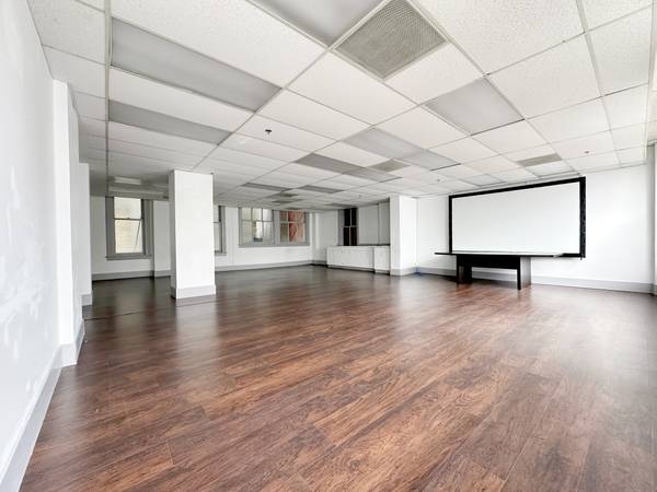 $1,500 Gran Espacio Creativo para Artistas (con fregadero) - Centro de Portland (SW 4th & Oak)63831395954561121